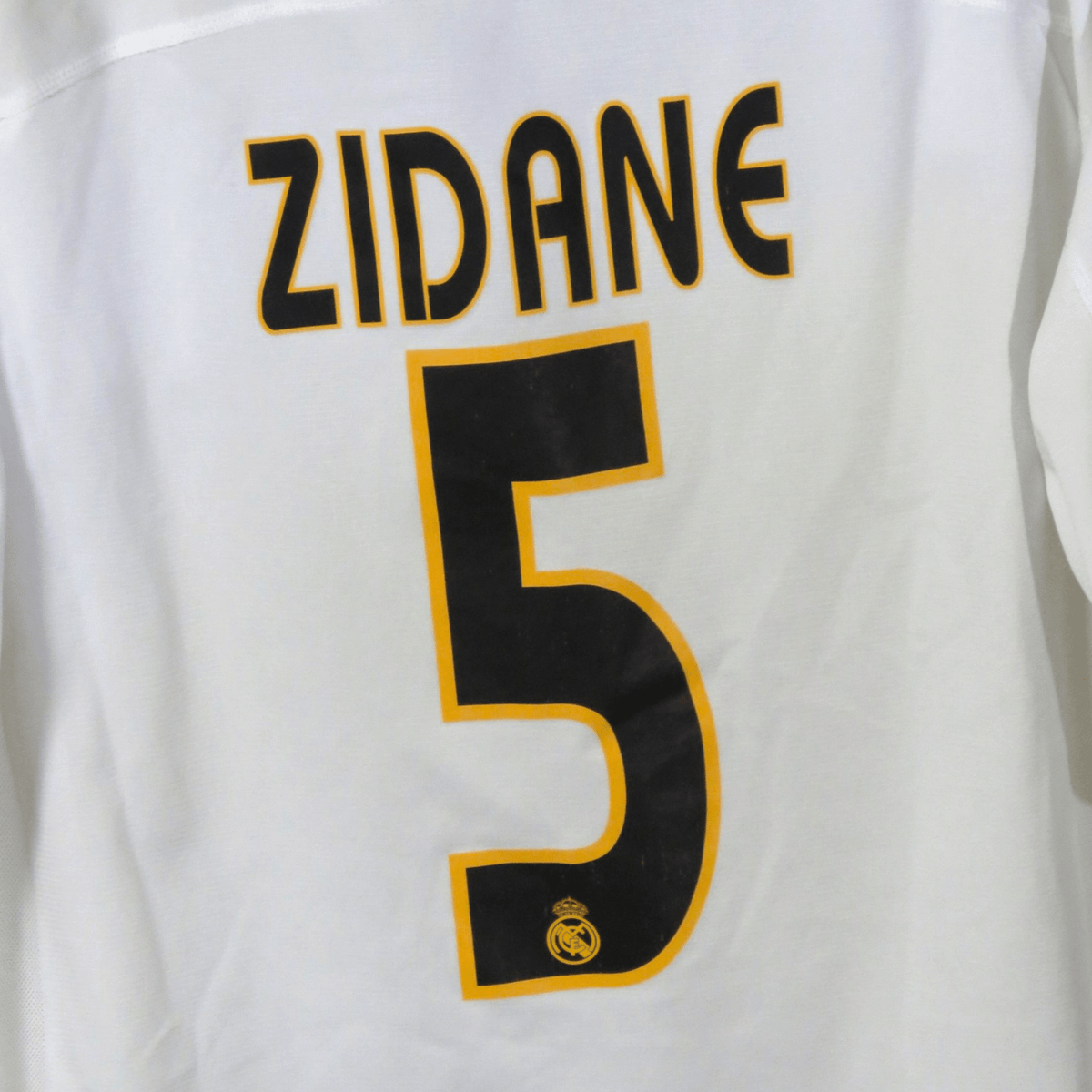 Retro Real Madrid 2003-2004 Home football jersey by Adidas, Zidane 5, size L | Nostalgic Football Shirts