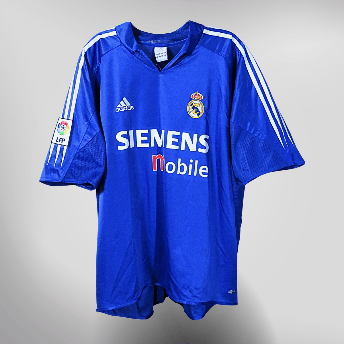 Authentic Adidas Real Madrid 2004-2005 Third shirt, Raul 7 on the back, size XL | Nostalgic Football Shirts