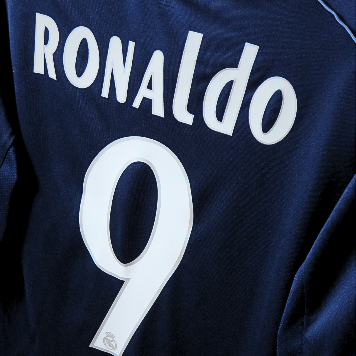 Retro Real Madrid 2005-2006 Away football jersey by Adidas, Ronaldo 9, size S | Nostalgic Football Shirts