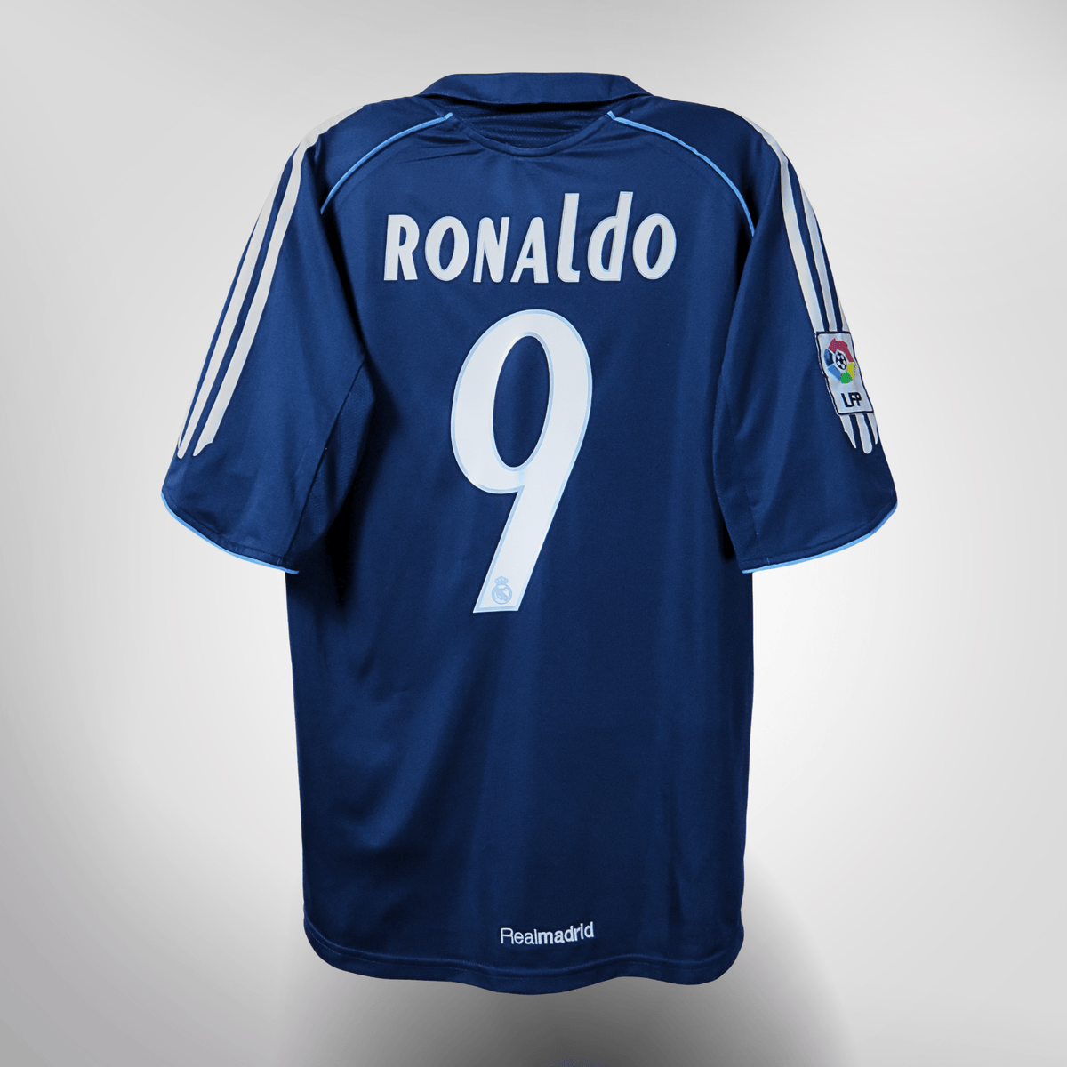 Vintage Real Madrid 2005-2006 Away football shirt with Ronaldo 9 print, size S | Nostalgic Football Shirts