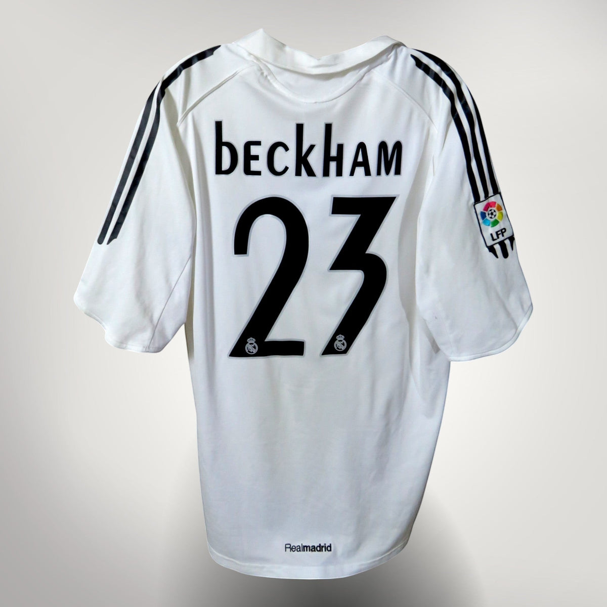 Vintage Real Madrid 2005-2006 Home football shirt with Beckham 23 print, size XL | Nostalgic Football Shirts