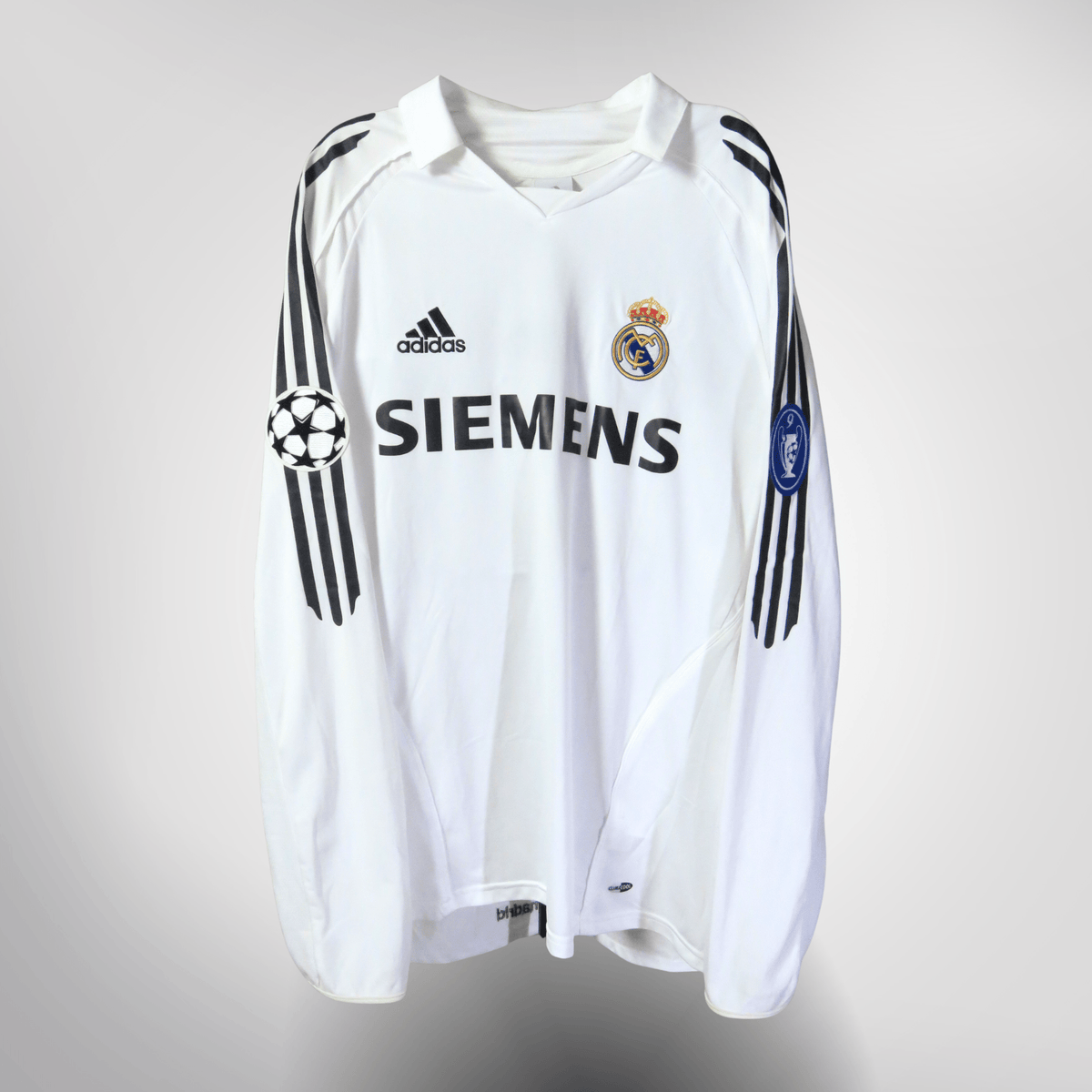 Authentic Adidas Real Madrid 2005-2006 Home longsleeve shirt, Ronaldo 9 on the back, size M | Nostalgic Football Shirts