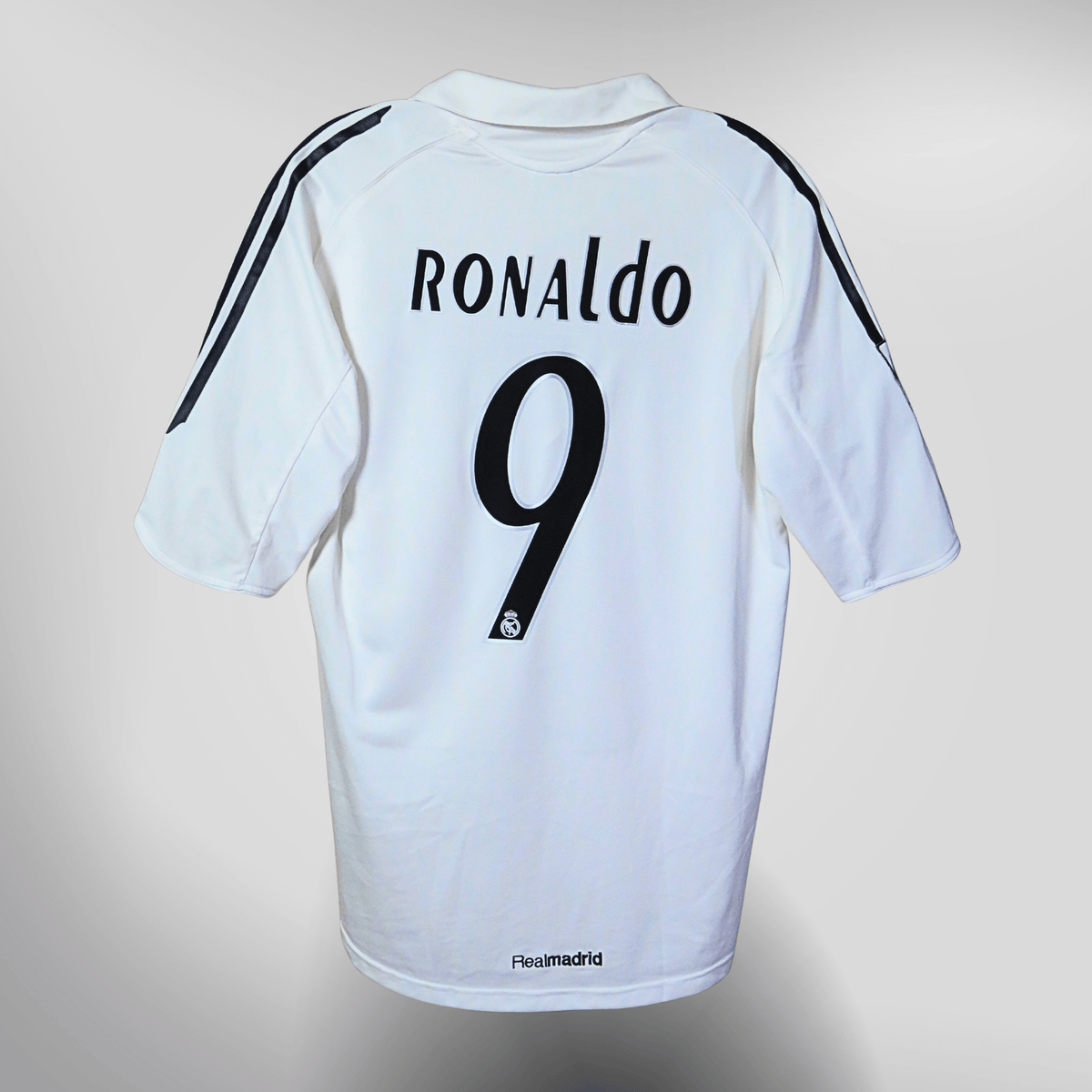 レアルマドリード Ronaldo 9  ユニフォーム05-06 Real Madrid 2005-06 Home Ronaldo #9 Shirt M – Nostalgic Football