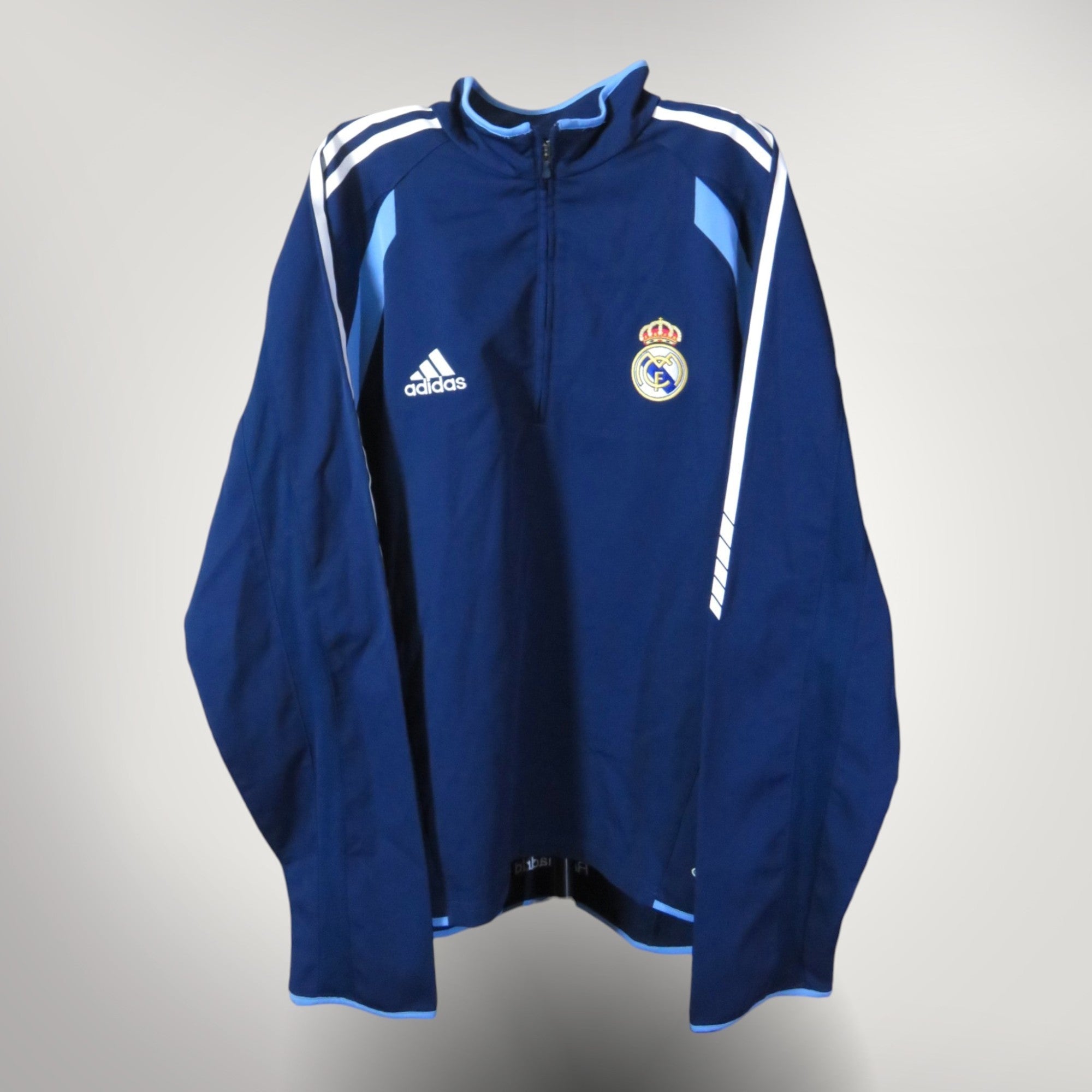 Vintage Real Madrid 2005-2006 training football shirt, size M | Nostalgic Football Shirts