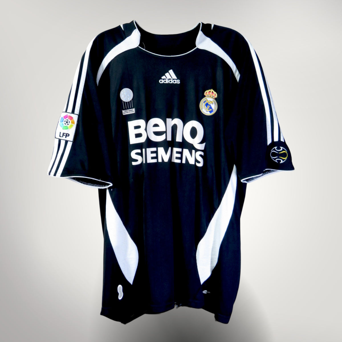 Authentic Adidas Real Madrid 2006-2007 Away shirt, Robinho 10 on the back, size XL | Nostalgic Football Shirts