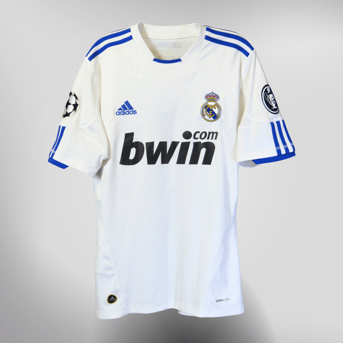 Authentic Adidas Real Madrid 2010-2011 Home shirt, Ronaldo 7 on the back, size S | Nostalgic Football Shirts