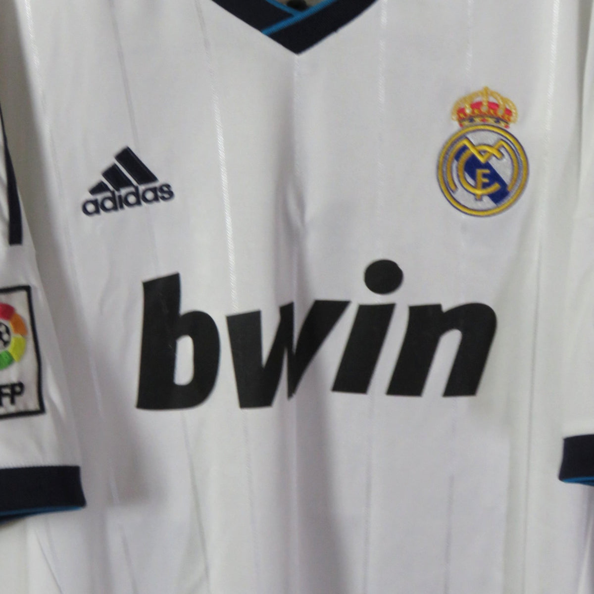 Original Real Madrid 2012-2013 Home football shirt, size L, Kaka 8 | Nostalgic Football Shirts