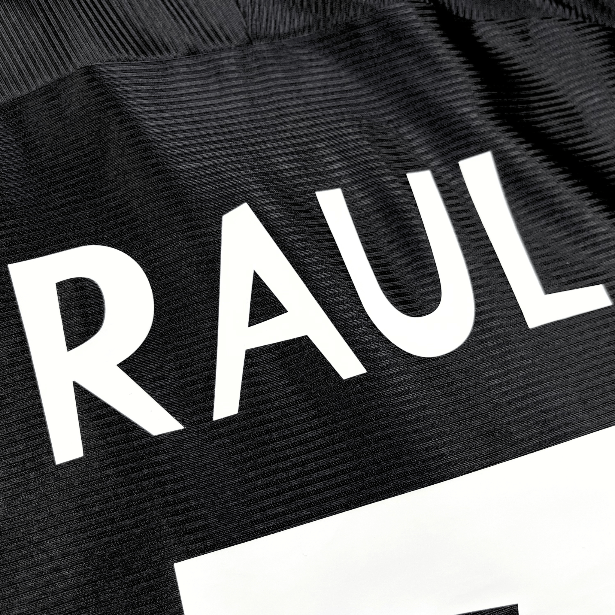Real Madrid 1999-01 Away Raul #7 Shirt L