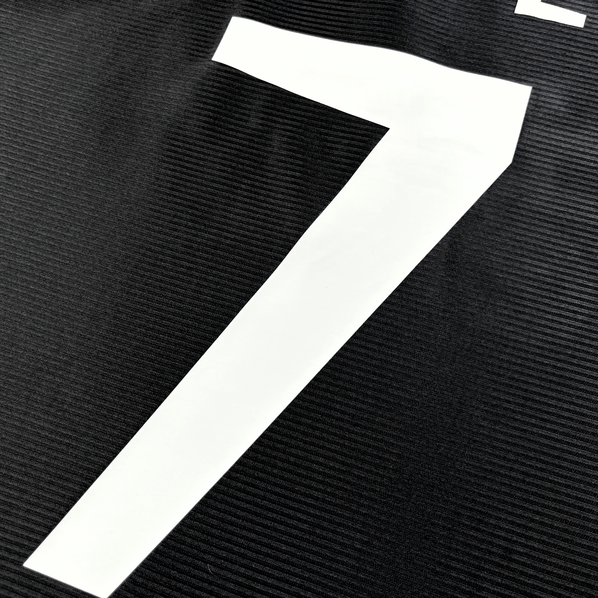 Real Madrid 1999-01 Away Raul #7 Shirt L