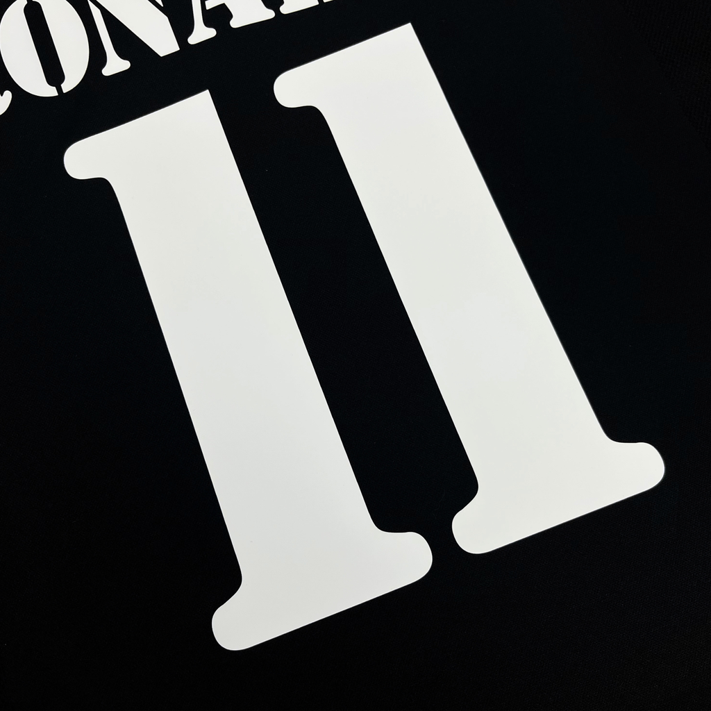 Maillot extérieur Real Madrid 2002-03 Centenaire Ronaldo n°11, taille M