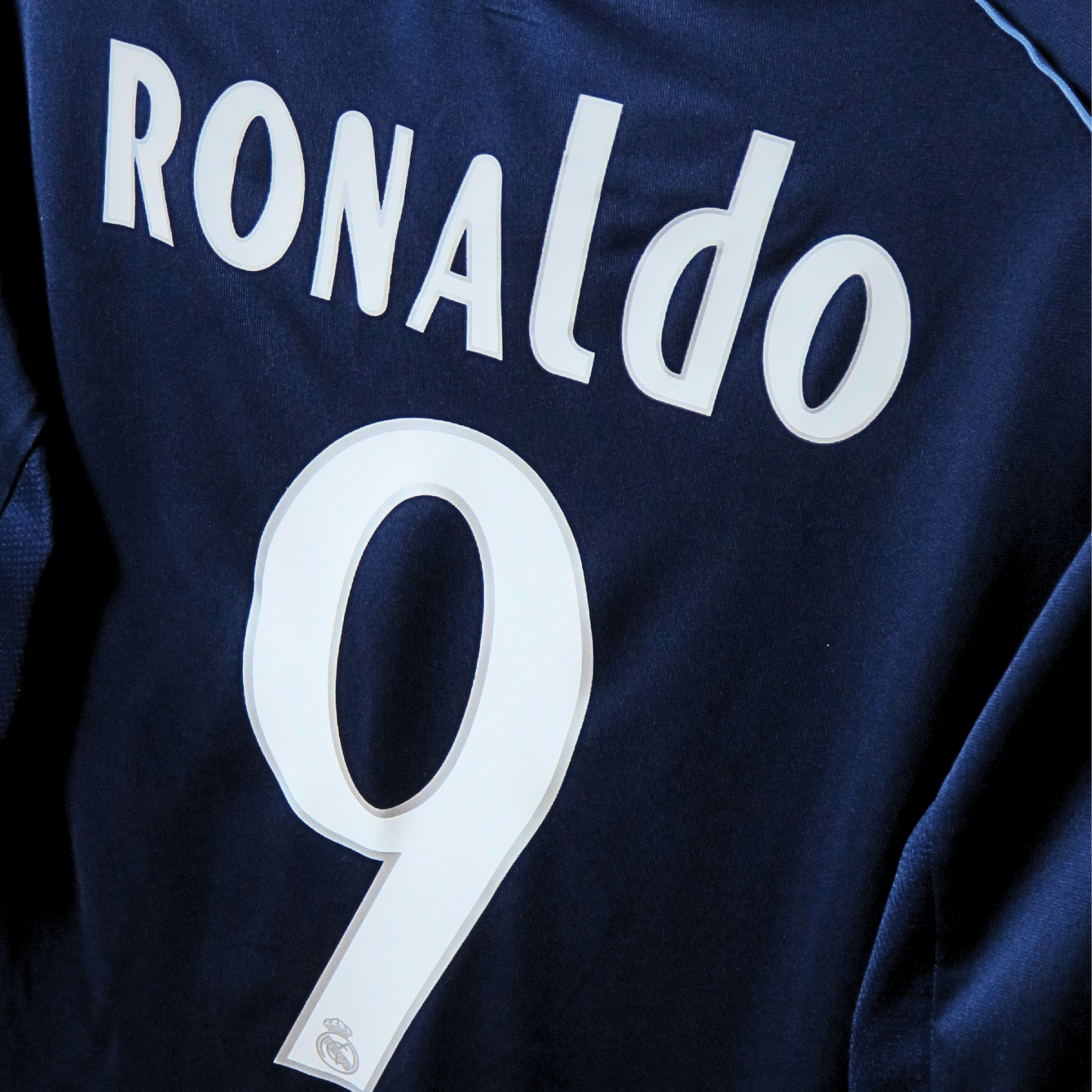 Real Madrid 2005-06 Away Ronaldo #9 Shirt S