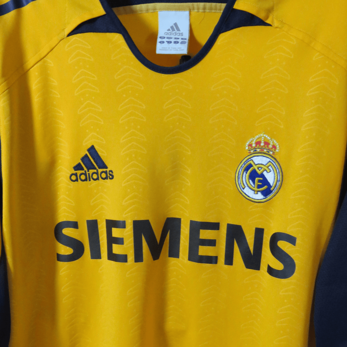 Real Madrid 2005-06 Keeper Casillas #1 Shirt M