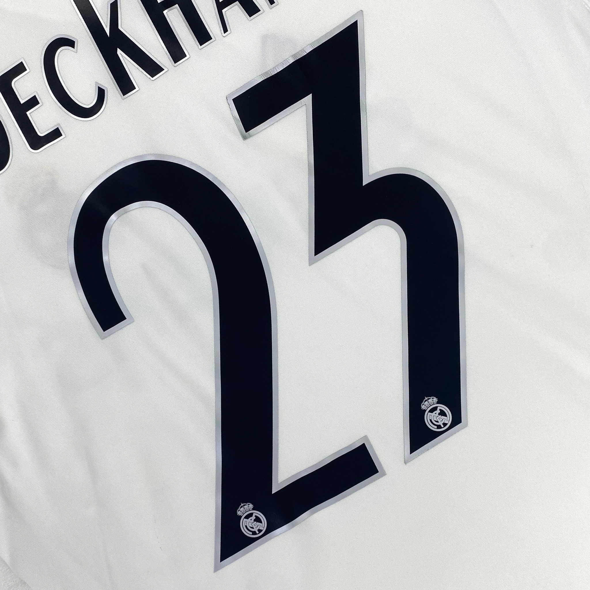 Real Madrid 2005-06 Home Beckham #23 Shirt M