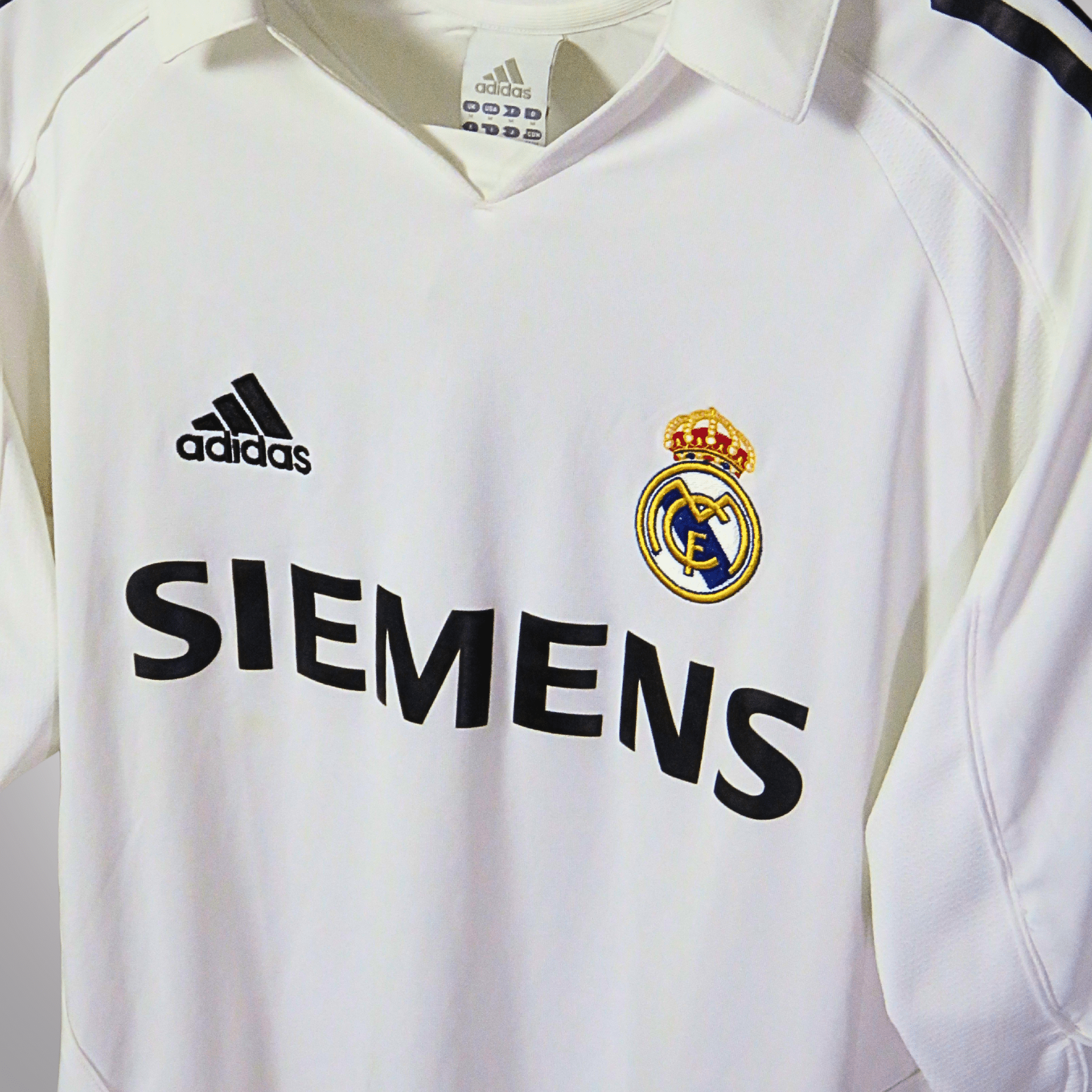 Real Madrid 2005-06 Home Ronaldo #9 Shirt M