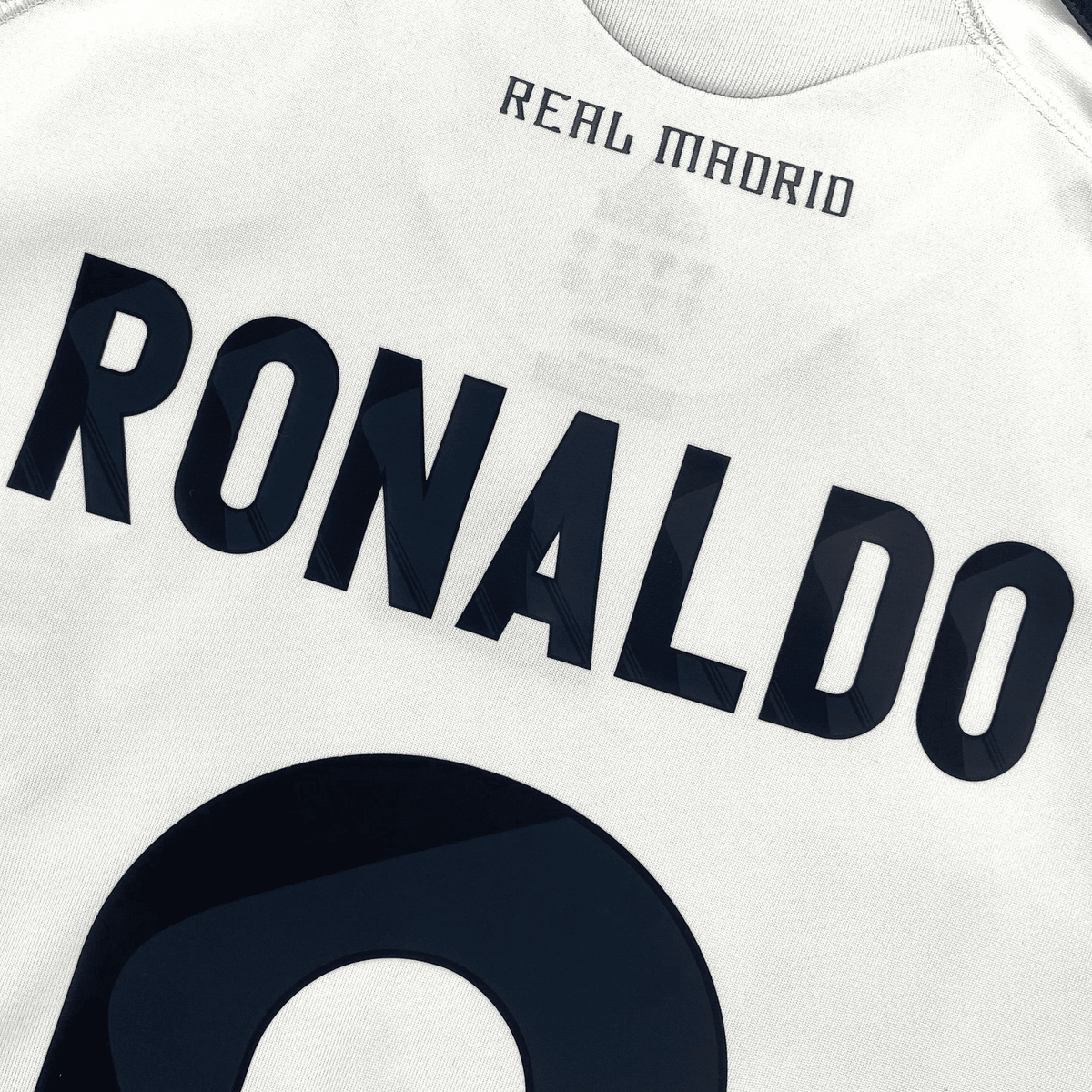 Real Madrid 2009-10 Home Ronaldo #9 Shirt M