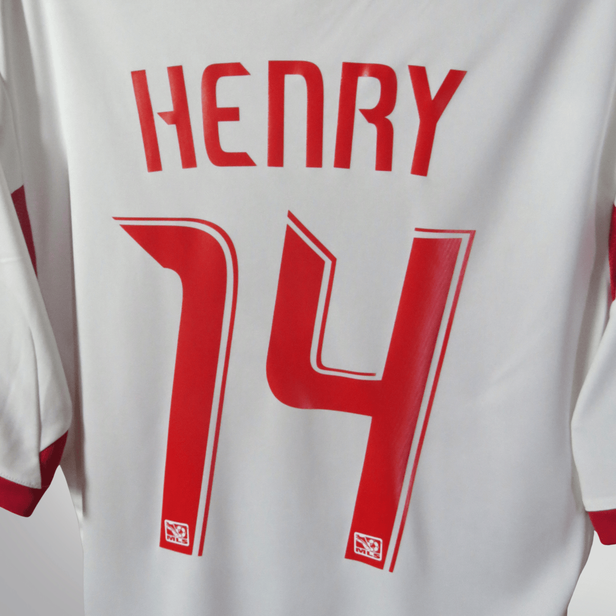 Retro Red Bull New York 2013-2014 Home football jersey by Adidas, Henry 14, size M | Nostalgic Football Shirts