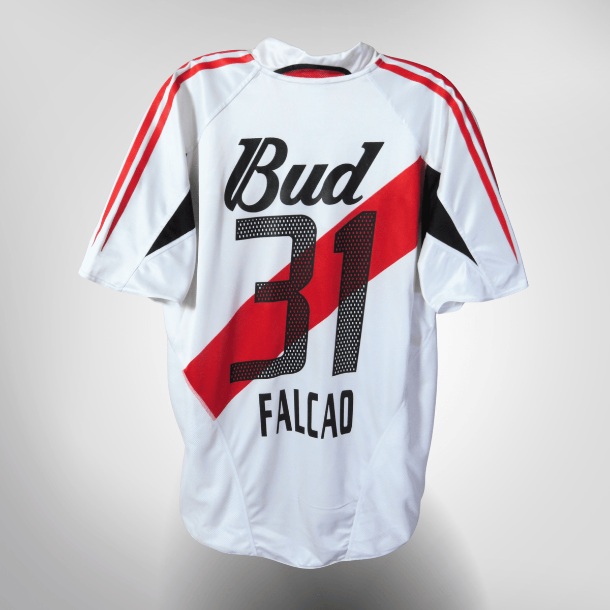 Vintage River Plate 2004-2005 Home football shirt with Falcao 31 print, size M | Nostalgic Football Shirts