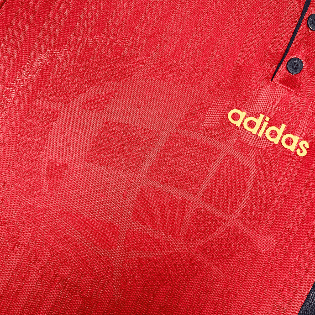 Original Spain 1996-1998 Home football shirt, size L | Nostalgic Football Shirts