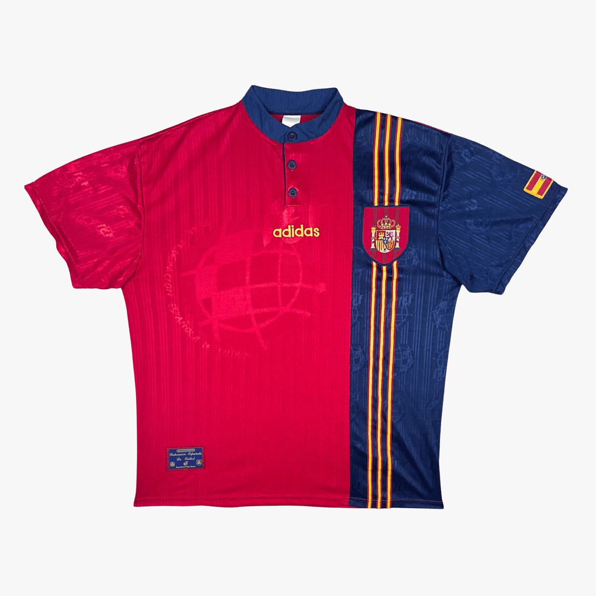 Vintage Spain 1996-1998 Home football shirt, size L | Nostalgic Football Shirts