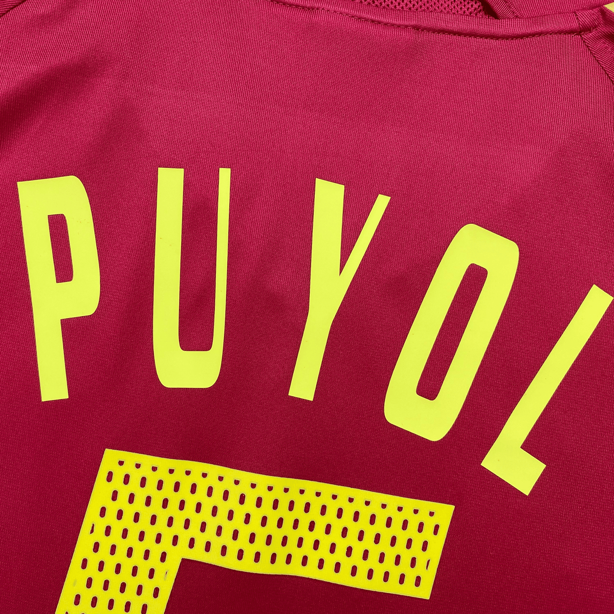 Retro Spain 2004-2006 Home football jersey by Adidas, Puyol 5, size L | Nostalgic Football Shirts