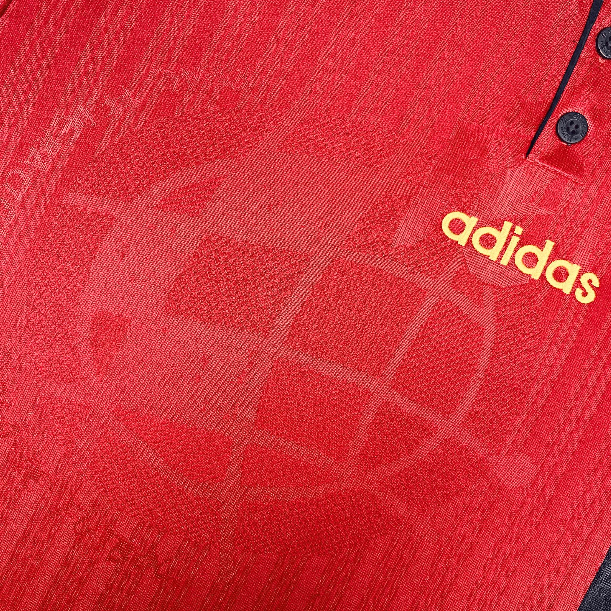 Spain 1996-98 Home Shirt L