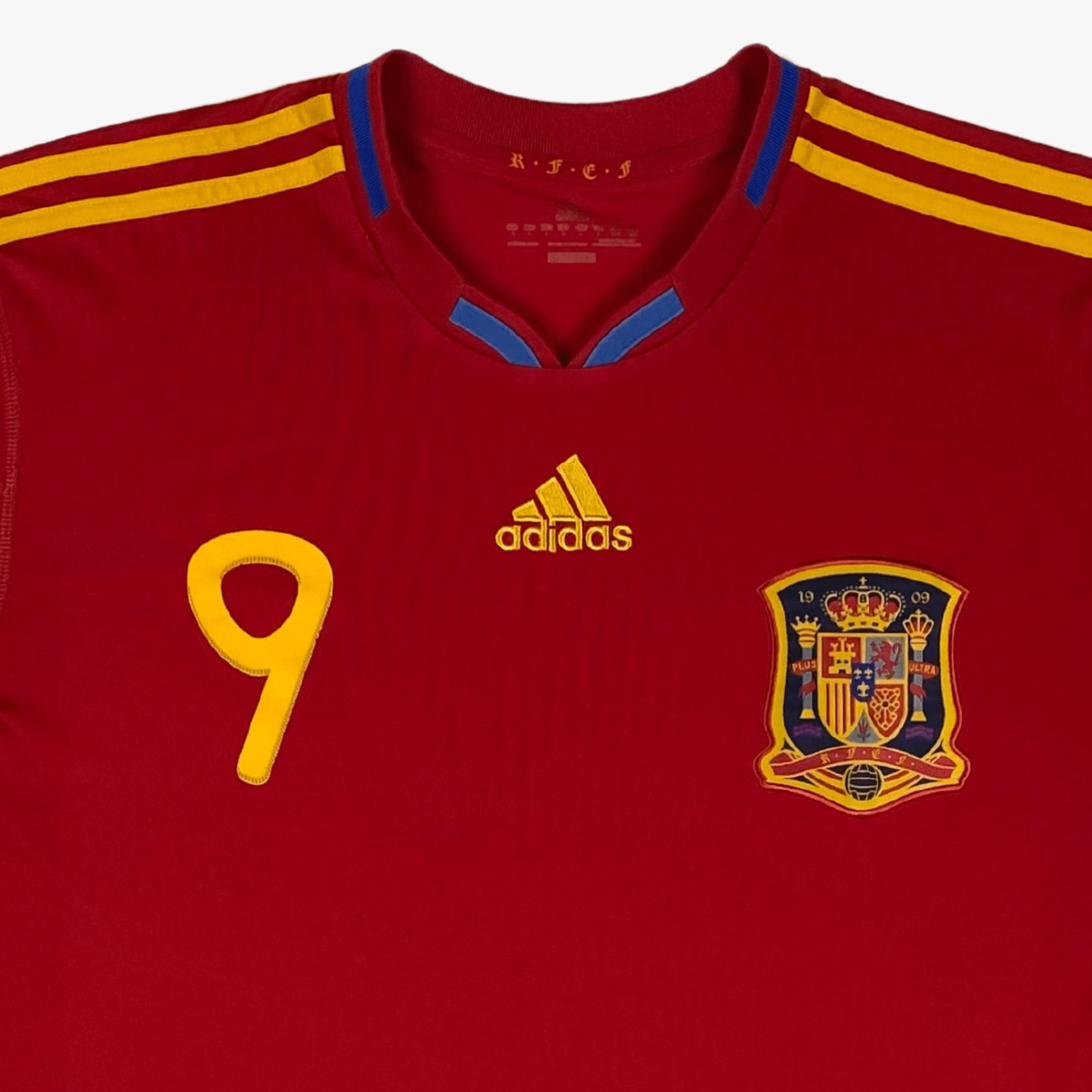 Detailed front of Spain 2009/10 home shirt - Adidas crest and design - vintage football shirt