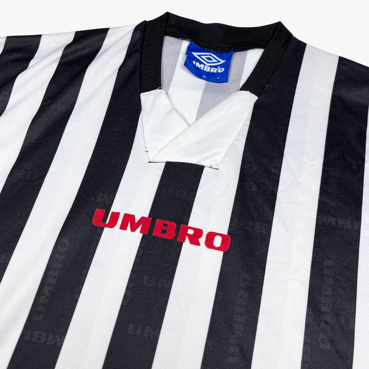 Retro Template Umbro 1994 football jersey by Umbro, size XL | Nostalgic Football Shirts