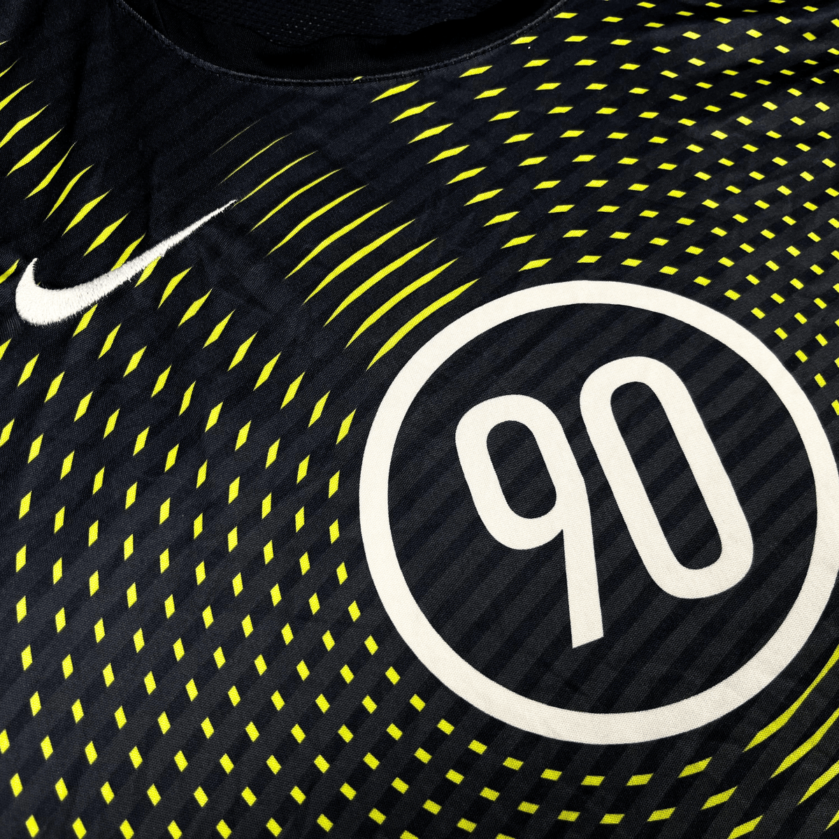 Template Nike 2000 Total 90 Shirt L