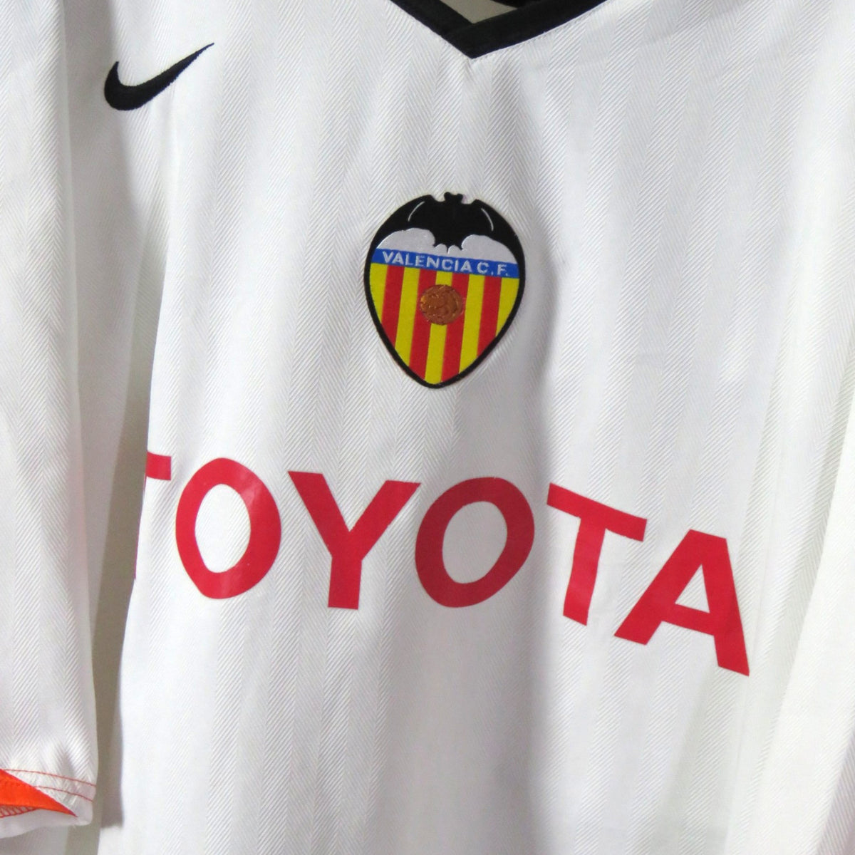 Original Valencia 2005-2006 Home football shirt, size XXL, David Villa 7 | Nostalgic Football Shirts