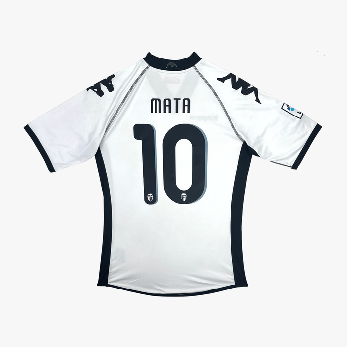 Vintage Valencia 2010-2011 Home football shirt with Mata 10 print, size S | Nostalgic Football Shirts
