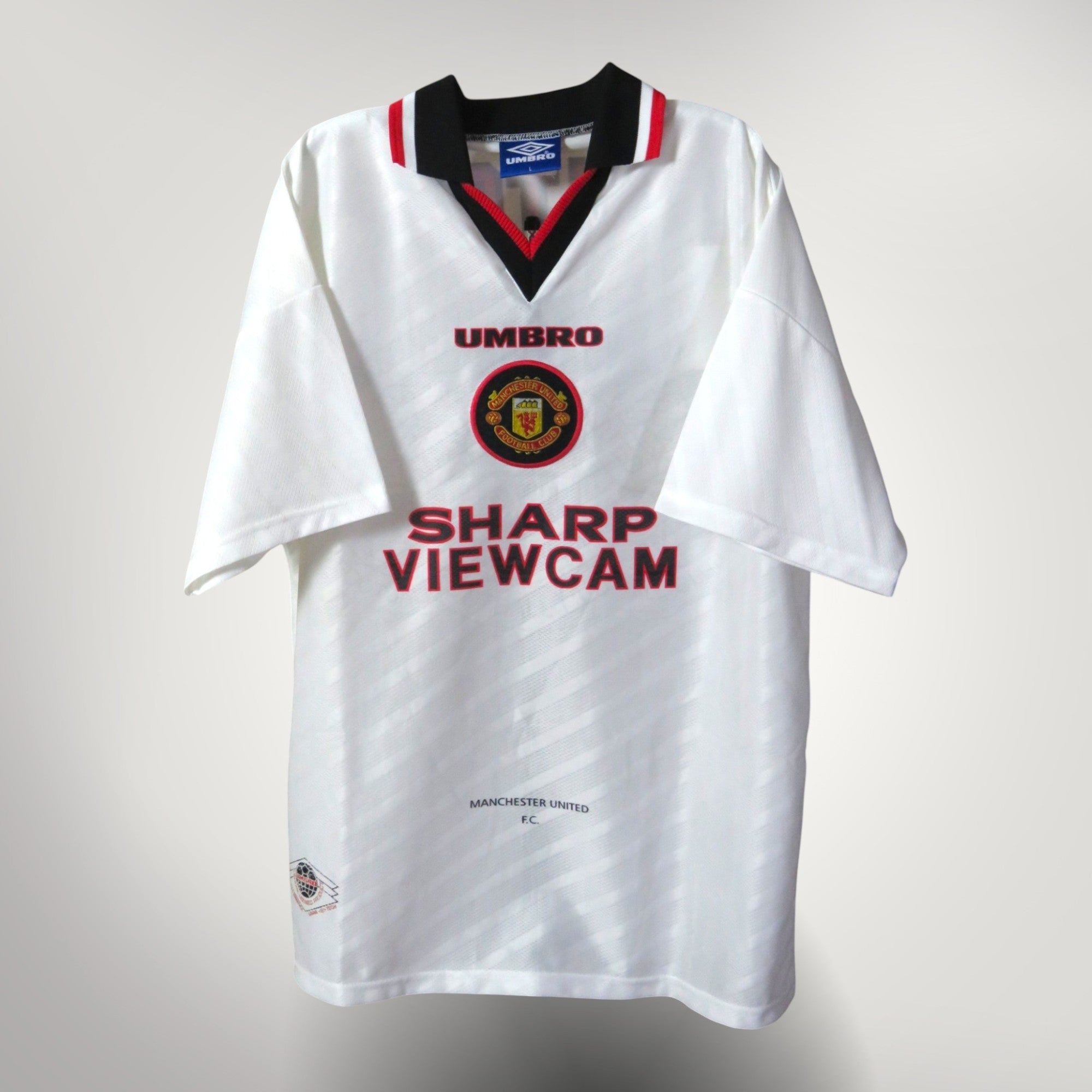 Manchester United 1996-97 Away Cantona #7 Shirt L