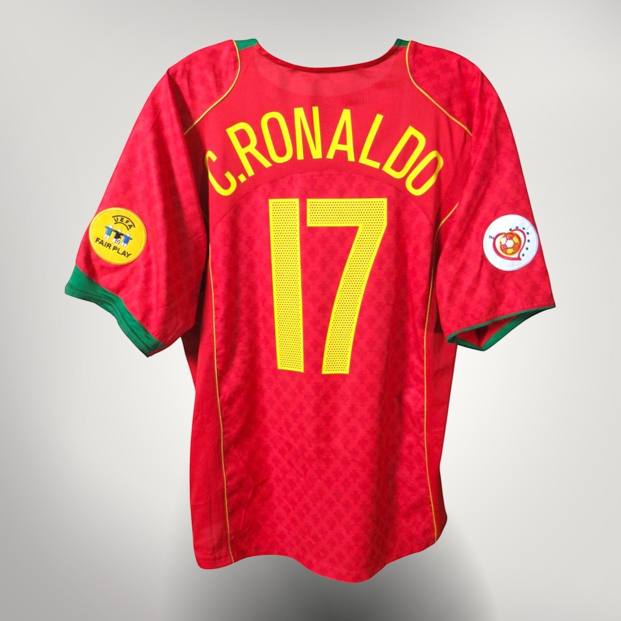 Portugal 2004-06 Home Ronaldo #17 Shirt XL