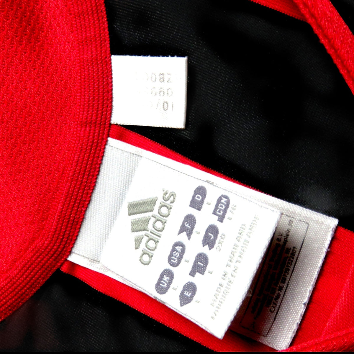 Nostalgic Football Shirts AC Milan 2005-06 thuisshirt label met Adidas logo en maatvoering in rood en zwart