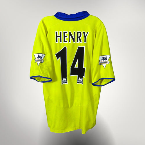 Nostalgic Football Shirts Arsenal 2003-04 uitshirt in geel met blauwe kraag, bedrukt met Henry 14 op de achterzijde., product code 112712