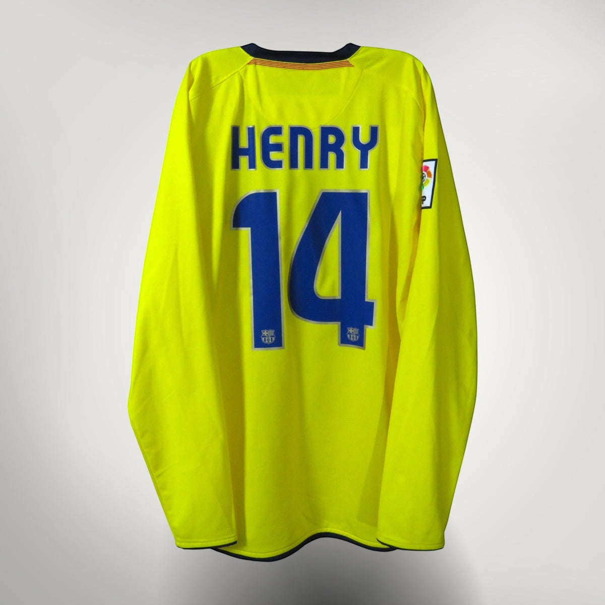 Nostalgic Football Shirts Barcelona 2008-10 uitshirt geel met lange mouwen, rugnummer 14 Henry in blauwe bedrukking