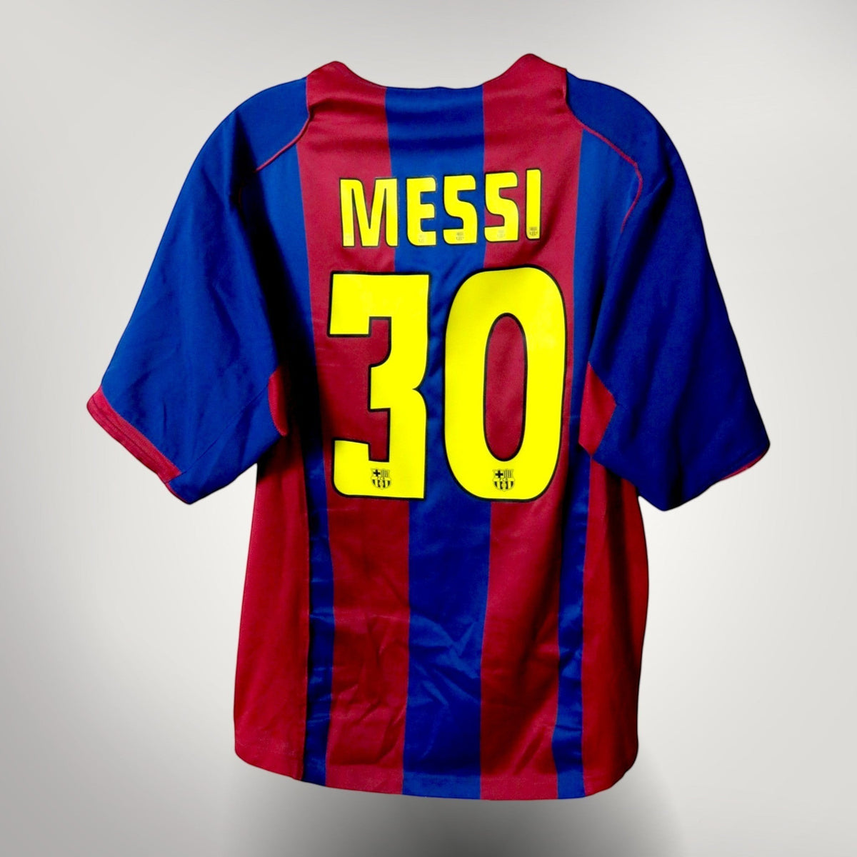 Nostalgic Football Shirts Barcelona 2004-05 thuisshirt met Messi nummer 30 in blaugrana strepen