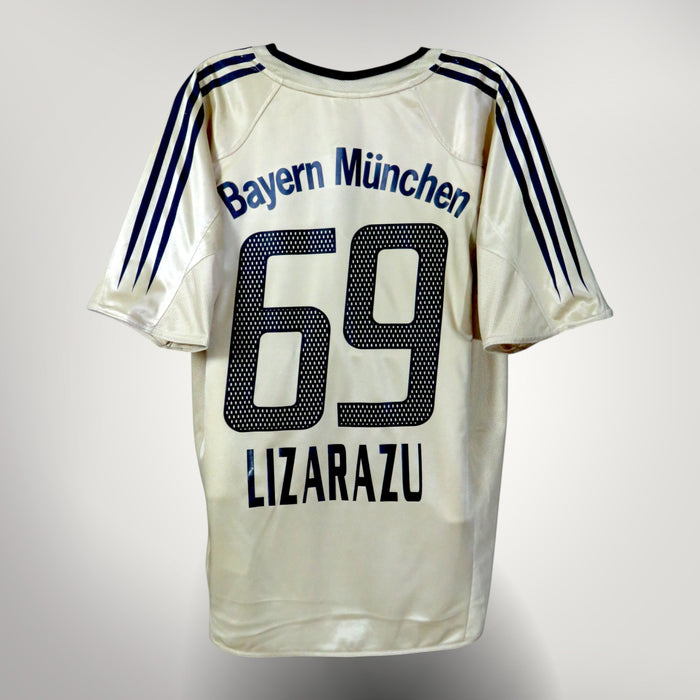 Nostalgic Football Shirts FC Bayern München 2004-05 uitshirt in goud met zwarte Lizarazu 69 bedrukking op de rug