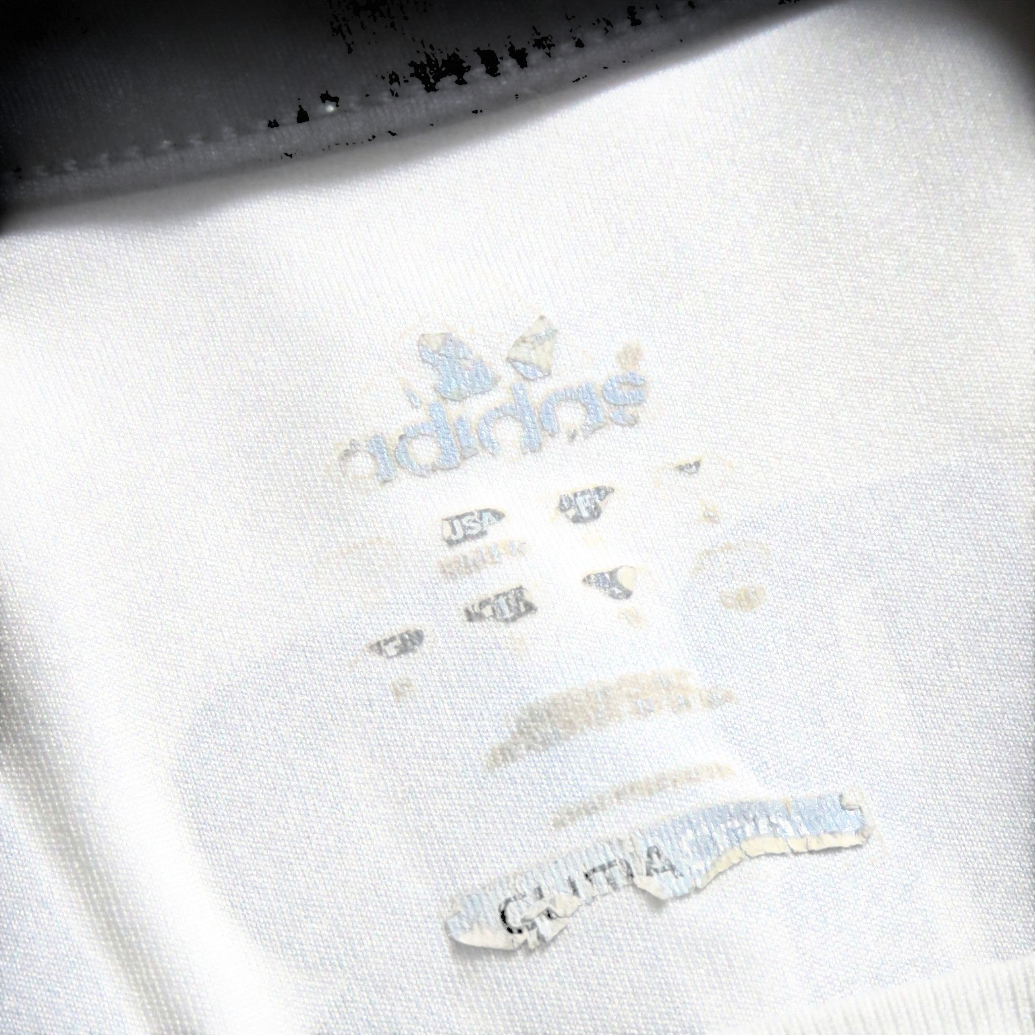 Nostalgic Football Shirts Chelsea 2011-12 voetbalshirt maatlabel aan de binnenkant van de kraag