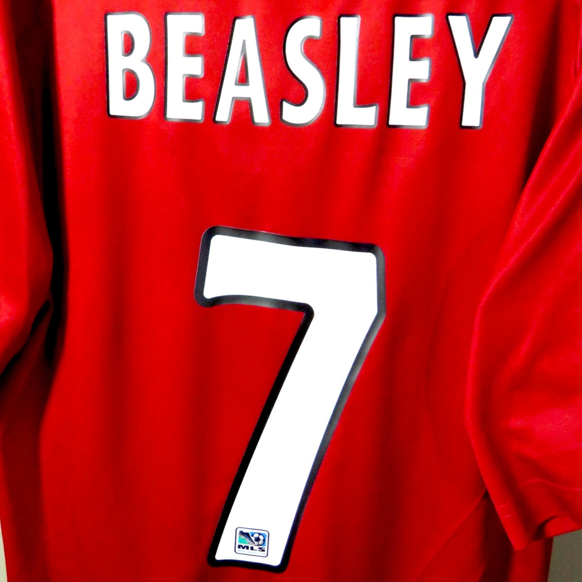 Nostalgic Football Shirts Chicago Fire 2003-04 voetbalshirt met Beasley nummer 7 bedrukking op de achterkant