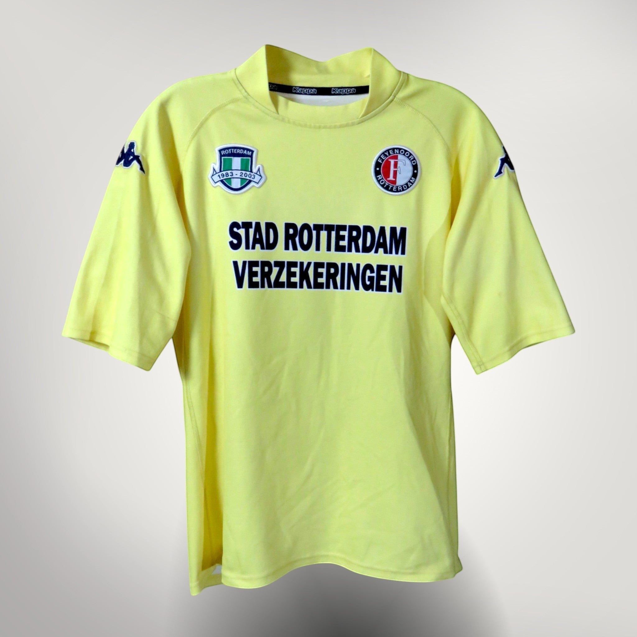 Nostalgic Football Shirts Feyenoord 2003-04 derde voetbalshirt in geel met Kappa logo en Stad Rotterdam sponsor.