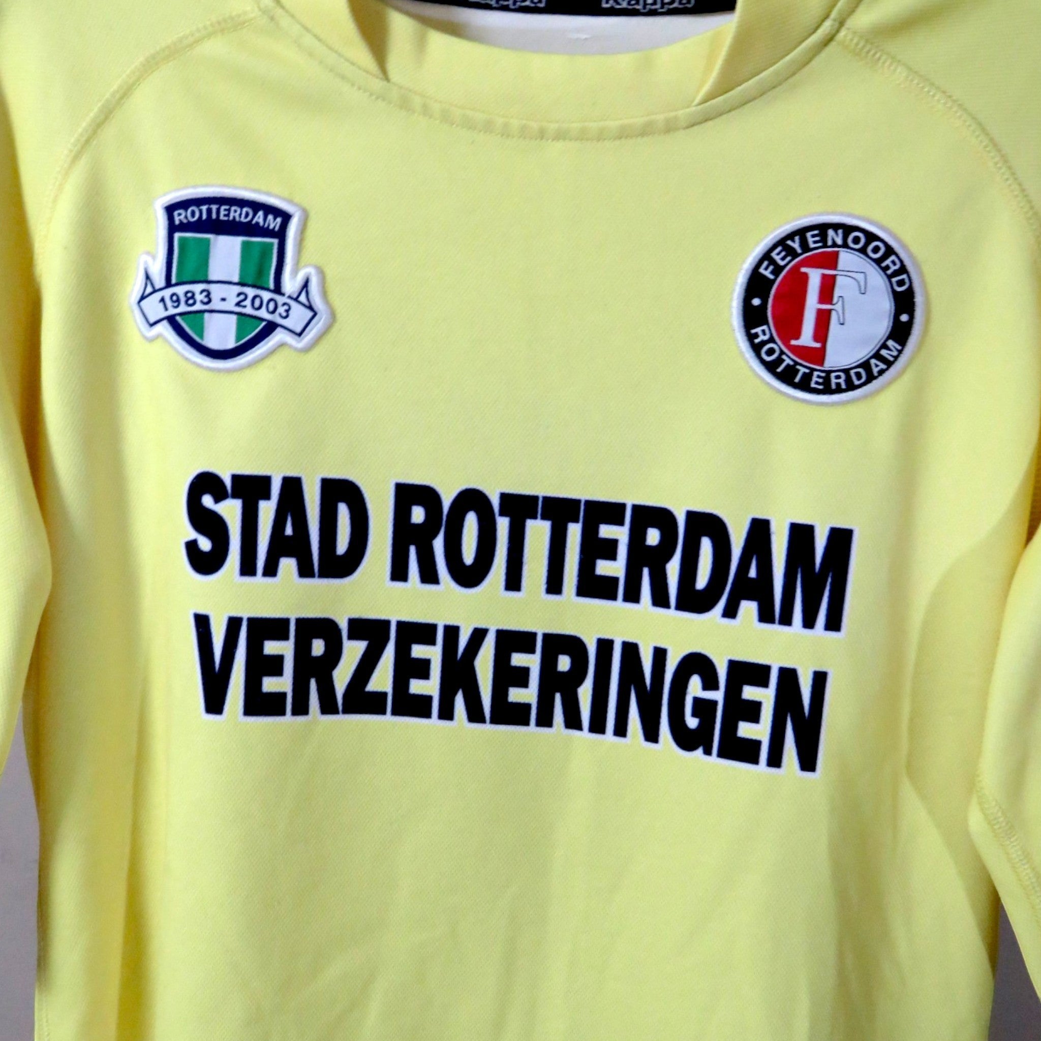 Nostalgic Football Shirts Feyenoord 2003-04 derde voetbalshirt in geel met Stad Rotterdam Verzekeringen sponsor