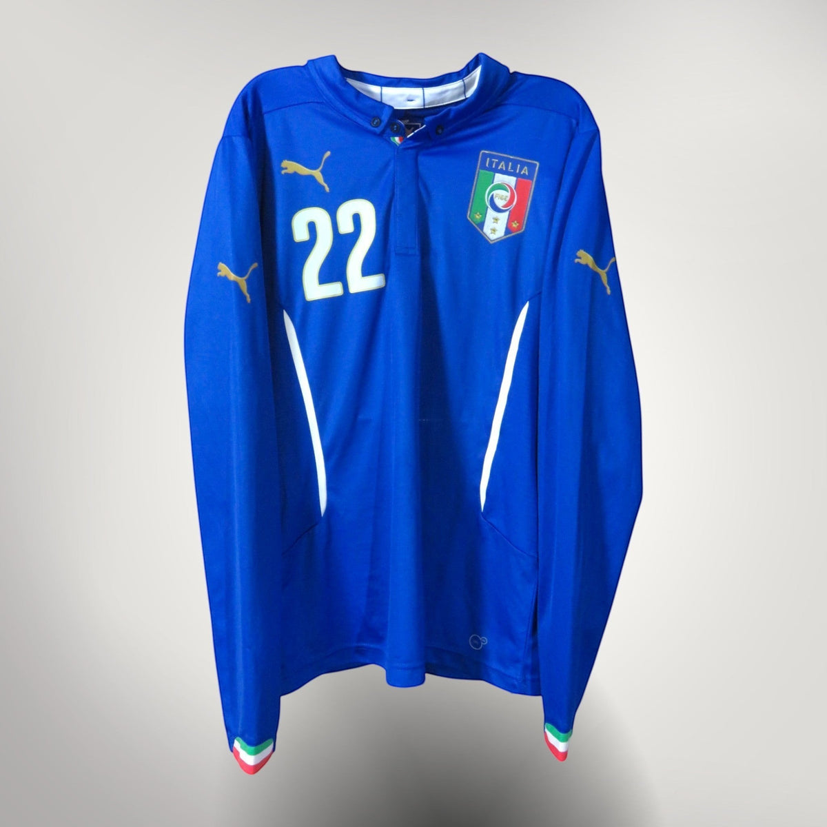 Nostalgic Football Shirts Italië 2014-15 thuisshirt blauw met nummer 22 Insigne en Puma logo