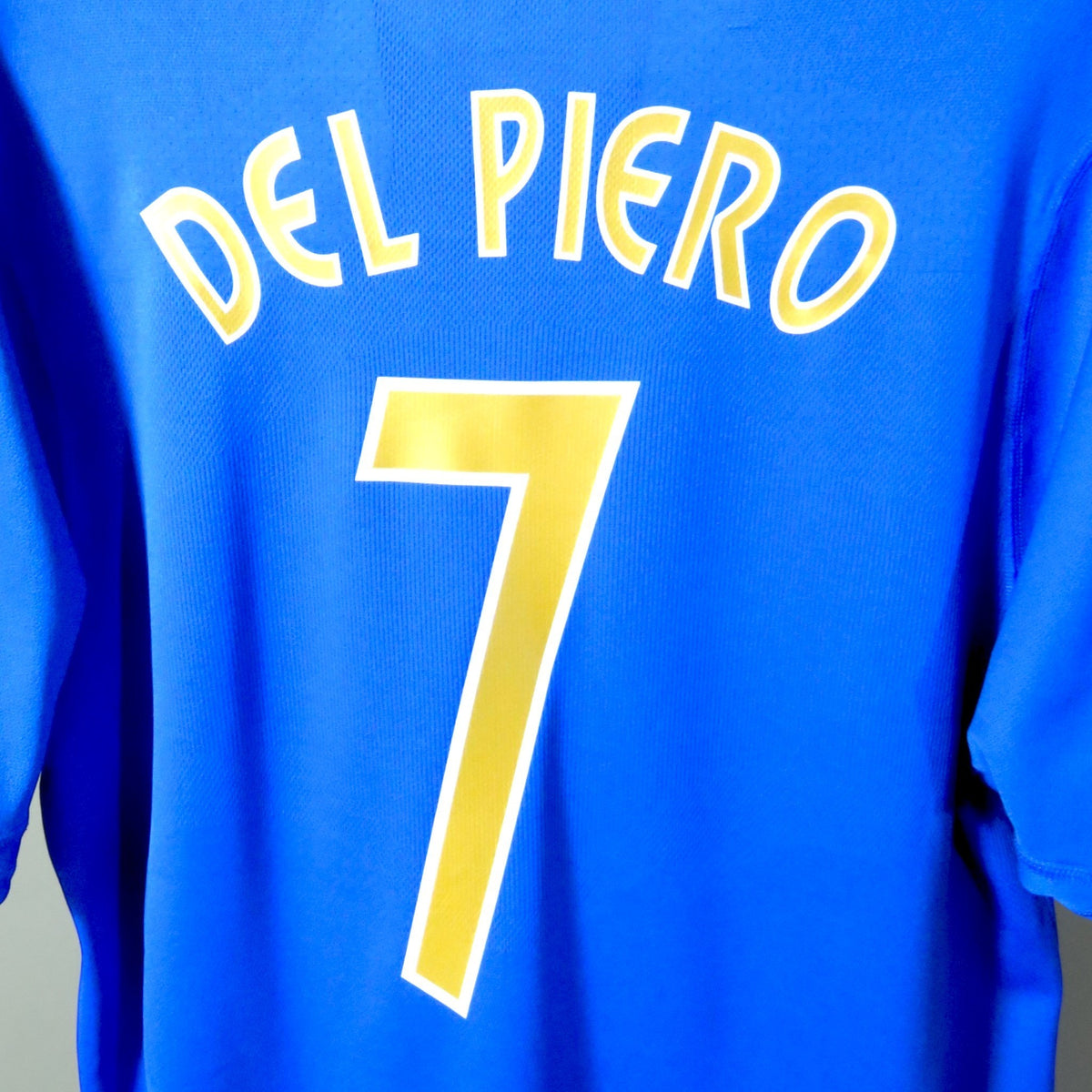 Nostalgic Football Shirts Italië 2003-04 thuisshirt blauw met Del Piero nummer 7 bedrukking op de achterkant