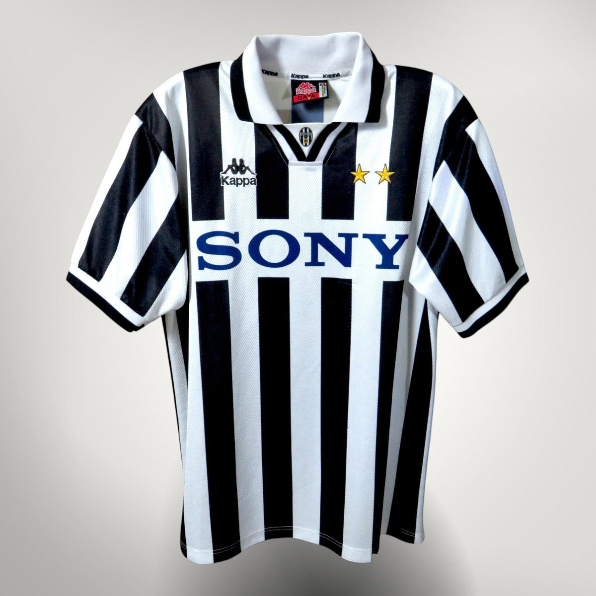 Nostalgic Football Shirts Juventus 1995-96 thuisshirt met zwart-witte strepen, Sony sponsor en Kappa logo