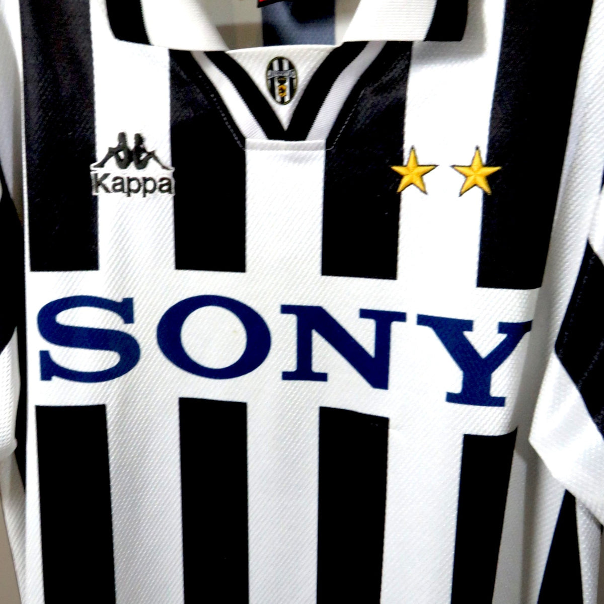 Nostalgic Football Shirts Juventus 1995-96 thuisshirt met zwart-witte strepen, Kappa logo en Sony sponsor