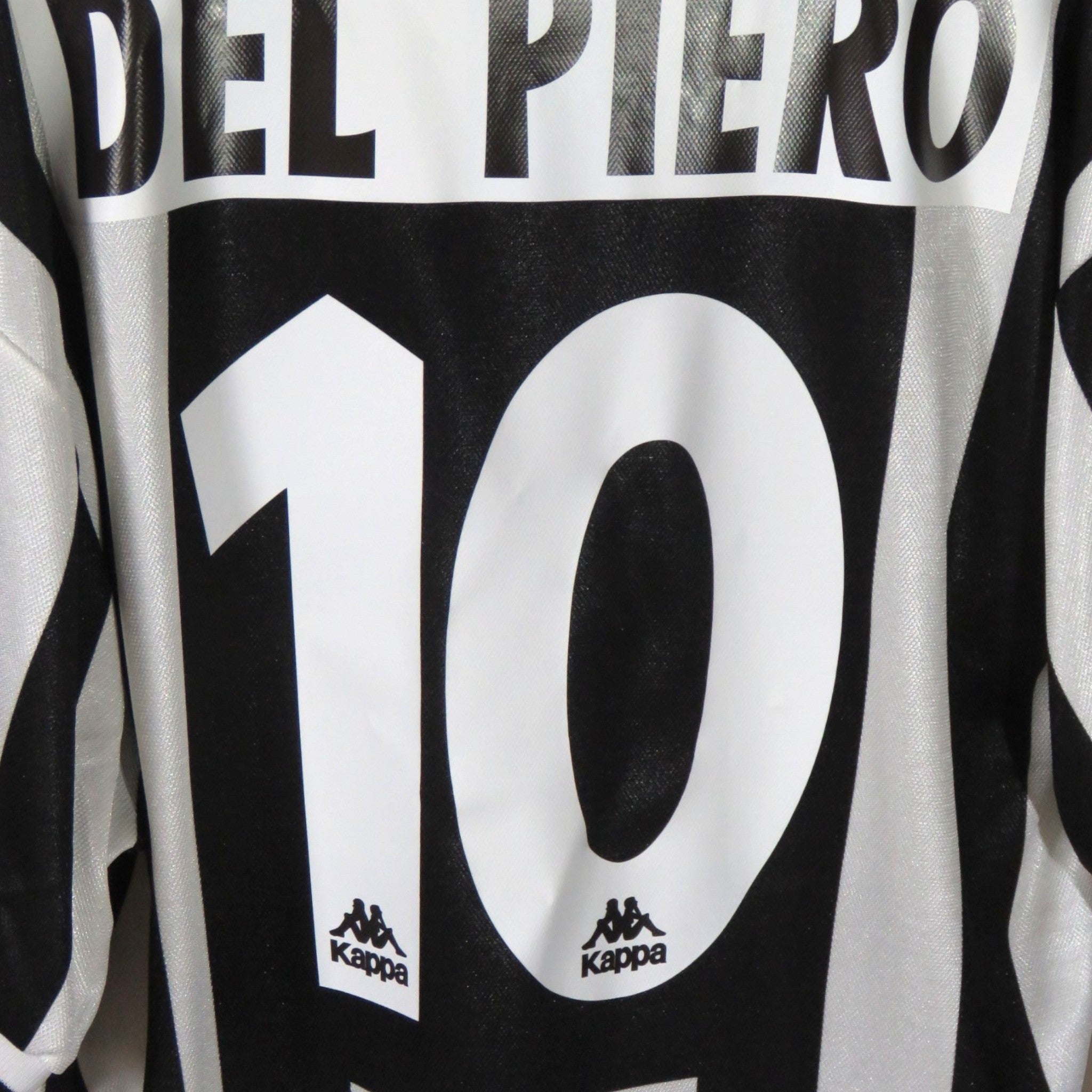 Nostalgic Football Shirts Juventus 1995-96 thuisshirt met Del Piero nummer 10 in zwart-witte strepen