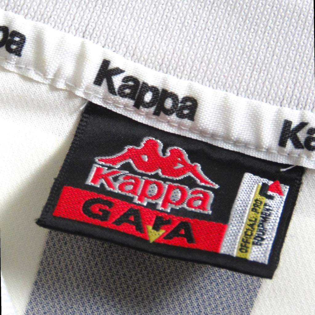 Nostalgic Football Shirts Juventus 1995-96 thuisshirt label met Kappa Gara branding en klassieke zwart-witte stof