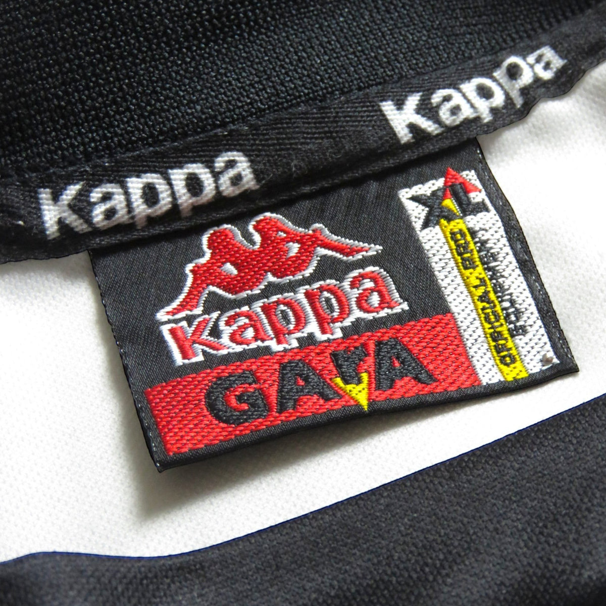 Nostalgic Football Shirts Juventus 1997-98 shirt label met Kappa logo en maat XL in zwart en wit
