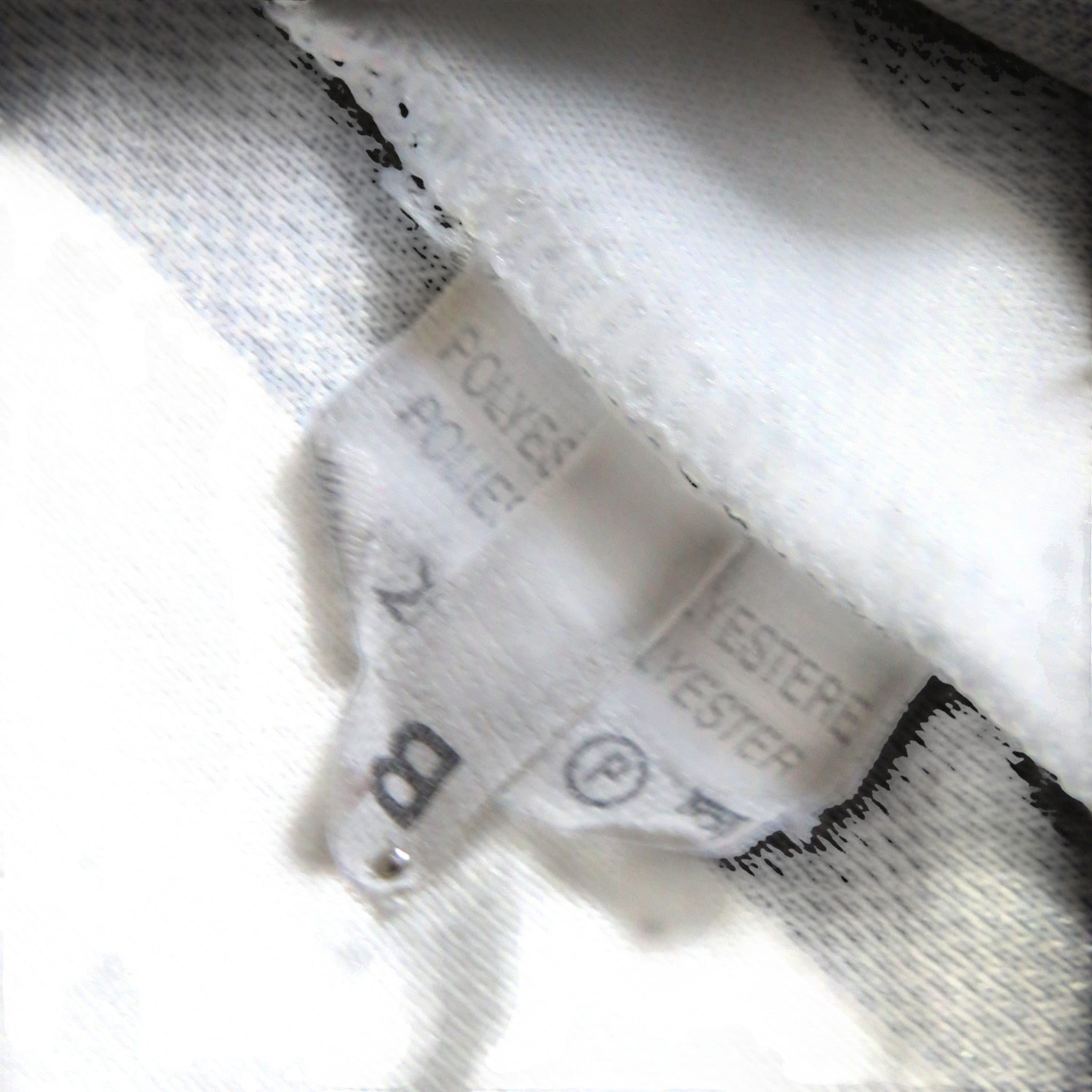 Nostalgic Football Shirts label van Juventus 1995-96 thuisshirt met materiaalgegevens in zwart-wit gestreept design