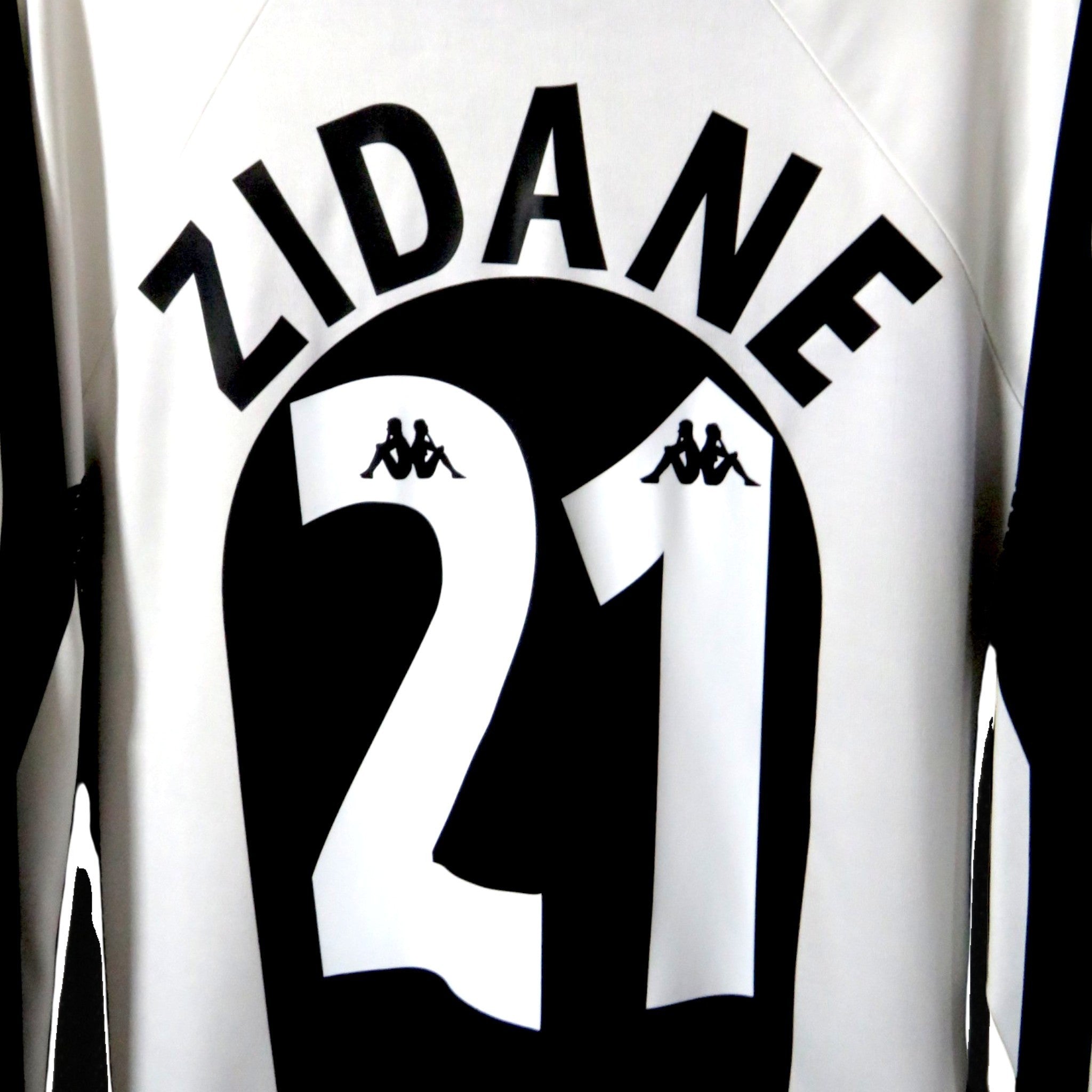 Nostalgic Football Shirts Juventus 1997-98 thuisshirt met Zidane nummer 21 bedrukking op de rug